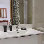 Marina View With Pool Апартаменты Портиман